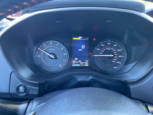 Used 2020 Subaru Crosstrek 2.0i Premium w/ Moonroof Package 2 AWD/4WD image 11