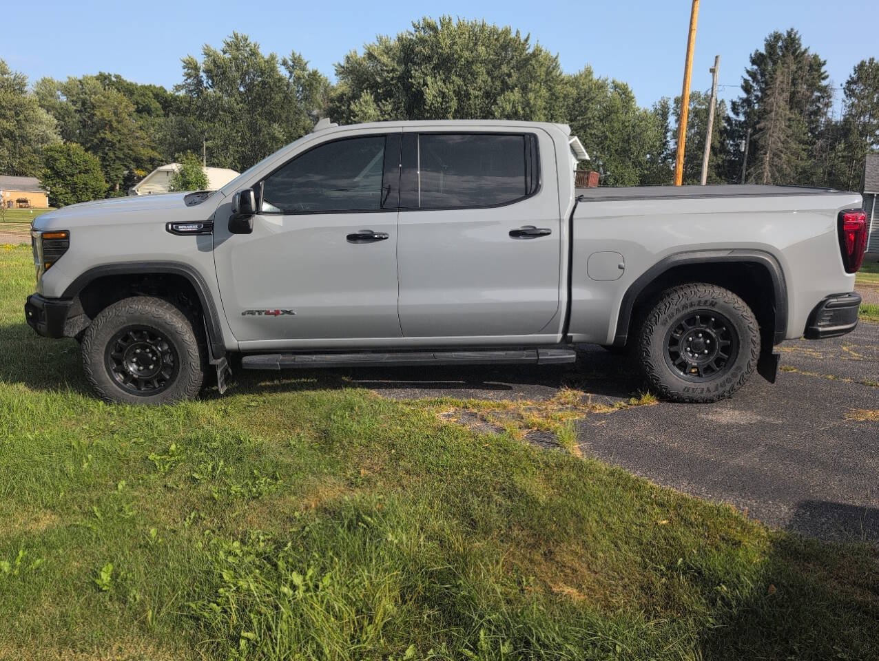 Used 2024 GMC Sierra 1500 AT4X w/ AT4X AEV Edition AWD/4WD image 7
