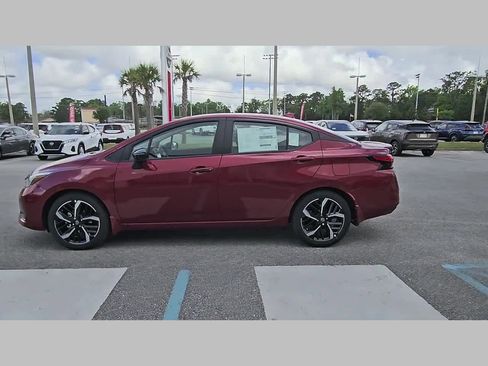 New 2025 Nissan Versa SR FWD image 25
