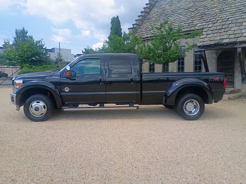 Used 2011 Ford F450 Lariat w/ Lariat Ultimate Pkg AWD/4WD image 9
