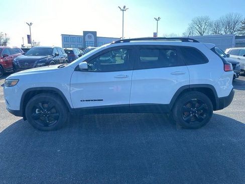 Used 2021 Jeep Cherokee Latitude Plus image 2