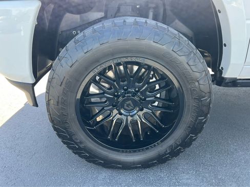 Used 2025 RAM 3500 Limited image 13