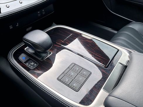 Certified 2024 Lexus LS 500 w/ Interior Upgrade Package RWD image 16