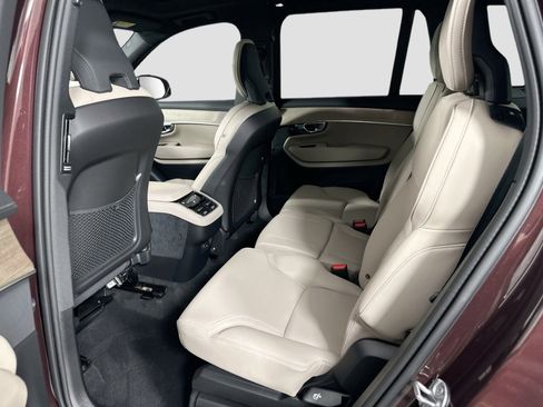 New 2026 Volvo XC90 B5 Plus w/ Protection Package Premier image 23