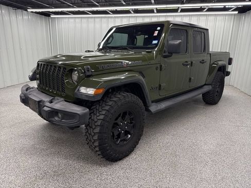 Used 2021 Jeep Gladiator Mojave AWD/4WD image 3