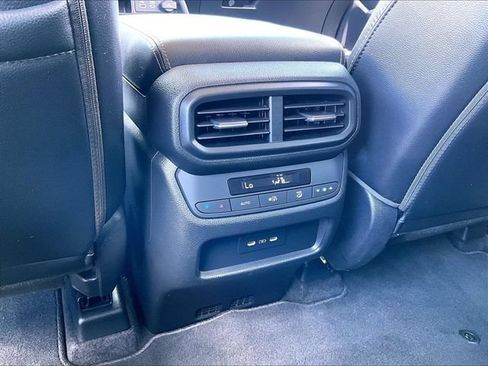 Used 2024 Honda Pilot Touring image 29