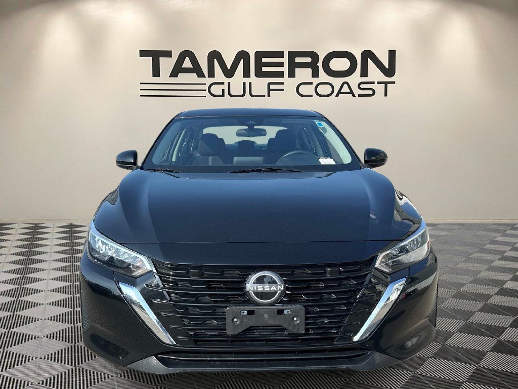 Used 2024 Nissan Sentra SV FWD image 2