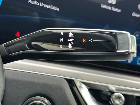 Used 2025 Cadillac Lyriq Sport image 31