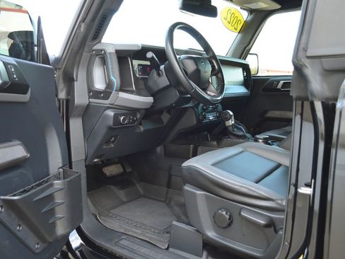 Used 2022 Ford Bronco Black Diamond image 31