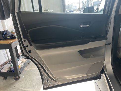 Used 2021 Honda Pilot EX image 26