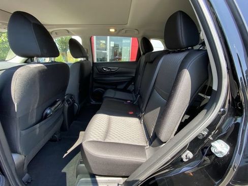 Used 2018 Nissan Rogue SV w/ Sun & Sound Touring Package AWD/4WD image 23