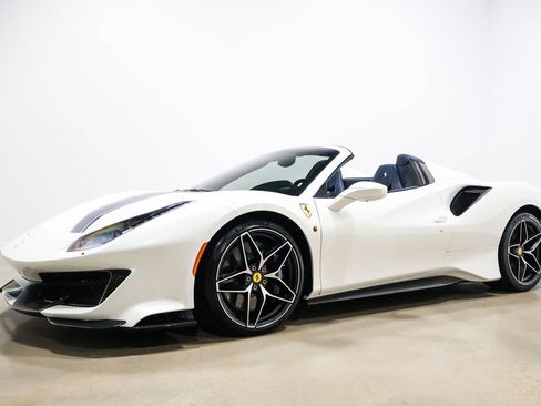 Used 2020 Ferrari 488 Pista Spider RWD image 11