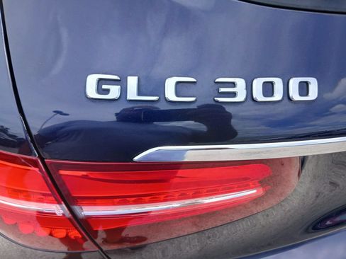 Used 2018 Mercedes-Benz GLC 300 w/ Premium Package image 14