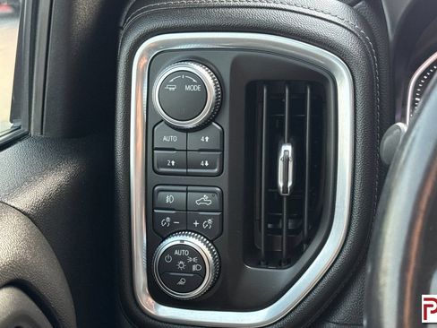Used 2021 GMC Sierra 2500 SLT w/ SLT Preferred Package AWD/4WD image 32
