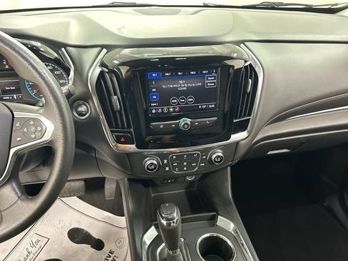 Used 2020 Chevrolet Traverse LS w/ LPO, Black Accent Package AWD/4WD image 18