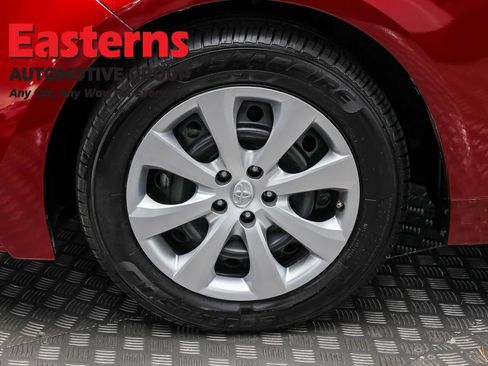 Used 2022 Toyota Corolla LE image 29