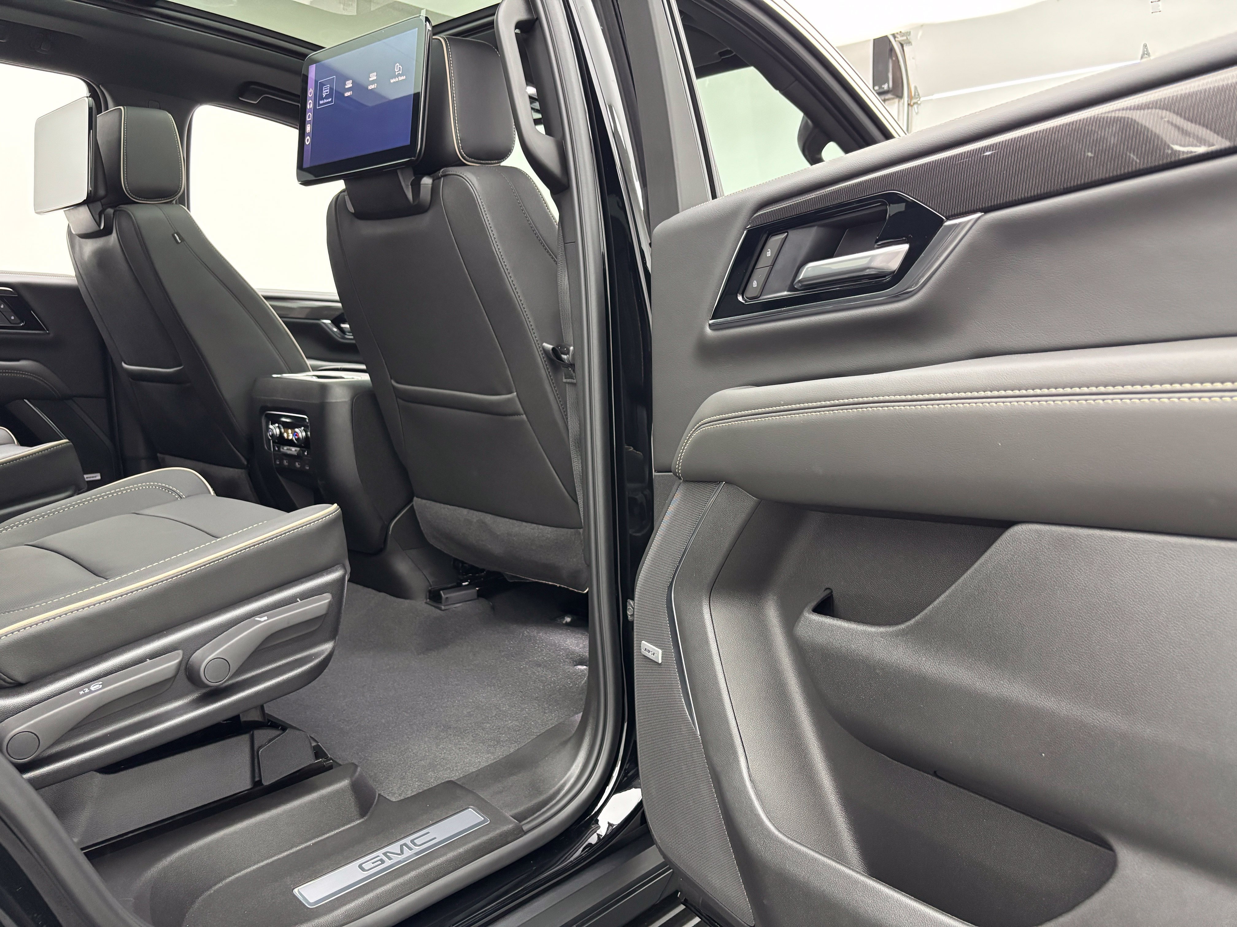 New 2026 GMC Yukon Elevation w/ Elevation Premium Package AWD/4WD image 42