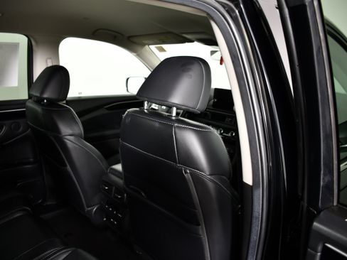 Certified 2025 Honda Pilot EX-L image 44