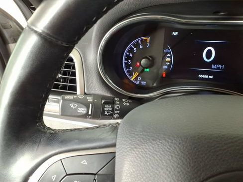 Used 2021 Jeep Grand Cherokee Limited AWD/4WD image 19