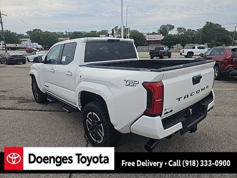 New 2025 Toyota Tacoma TRD Sport image 7