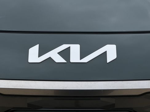Used 2023 Kia Niro Wave w/ Wave Preserve Package FWD image 12