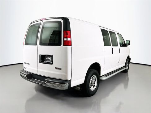 Used 2023 GMC Savana 2500 w/ Driver Convenience Package image 7