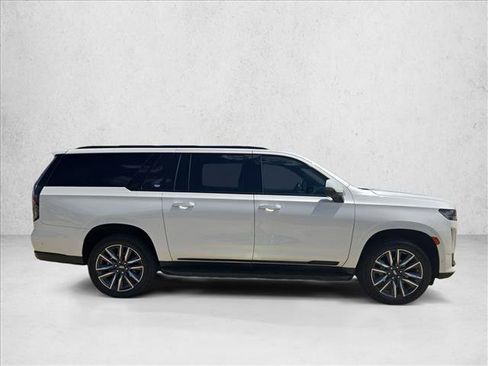 Used 2022 Cadillac Escalade ESV Sport w/ Touring Package AWD/4WD image 4