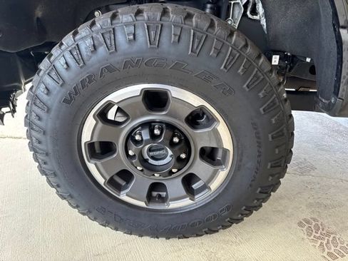 Used 2024 Ford F250 Lariat w/ Tremor Off-Road Package AWD/4WD image 40
