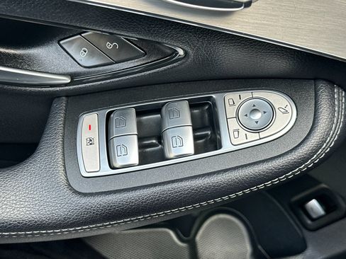 Used 2021 Mercedes-Benz C 300 Sedan image 13
