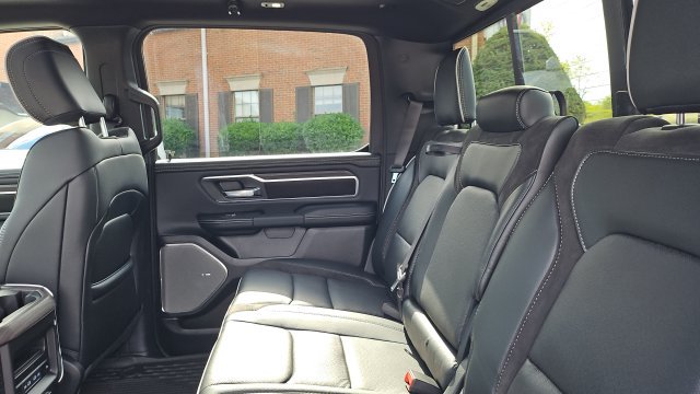 New 2027 RAM 1500 Laramie AWD/4WD image 8