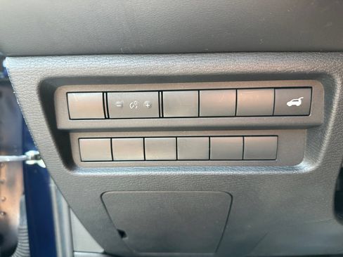 Used 2022 Mitsubishi Outlander SE AWD/4WD image 17