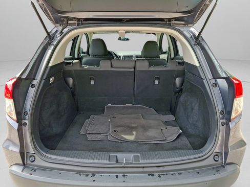 Used 2021 Honda HR-V LX image 28