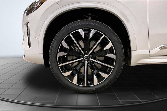 New 2026 Volvo XC90 B5 Ultra AWD/4WD image 16
