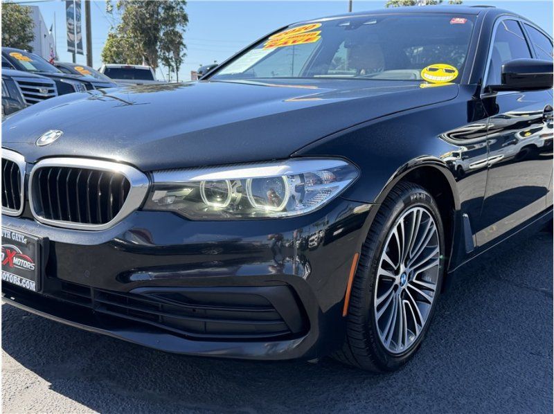 Used 2020 BMW 530i w/ Premium Package RWD image 49