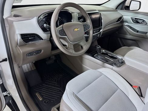 Used 2020 Chevrolet Traverse LT FWD image 7