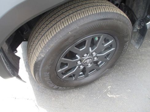 Used 2026 Toyota 4Runner SR5 AWD/4WD image 14
