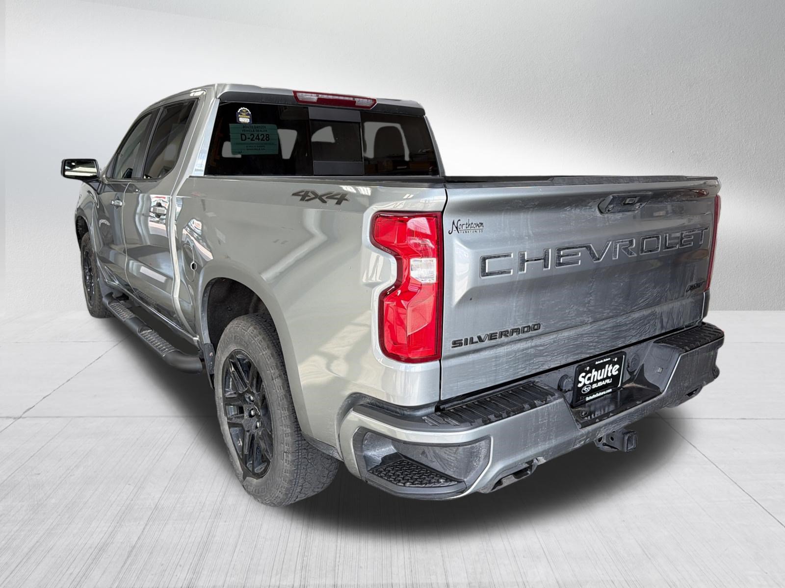 Used 2025 Chevrolet Silverado 1500 RST w/ Dark Appearance Package AWD/4WD image 5