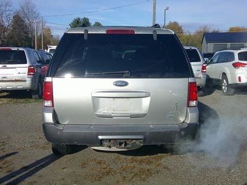 Used 2006 Ford Expedition XLT image 4