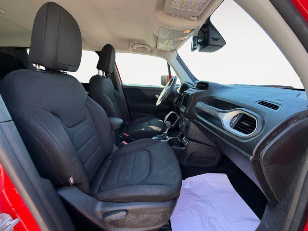 Used 2019 Jeep Renegade Latitude w/ Popular Equipment Group FWD image 13