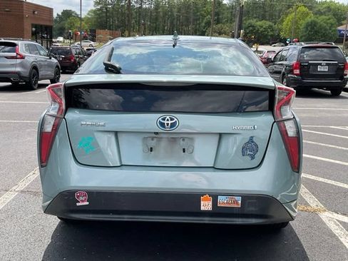 Used 2016 Toyota Prius Two FWD image 4