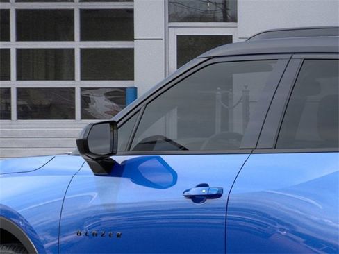 New 2025 Chevrolet Blazer LT w/ Convenience Package image 12