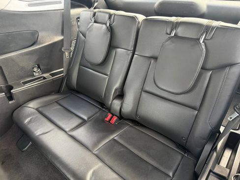 Used 2021 Ford Explorer XLT w/ Equipment Group 202A AWD/4WD image 15