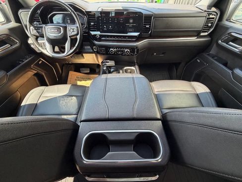 Used 2024 GMC Sierra 1500 Elevation w/ Elevation Premium Package AWD/4WD image 11