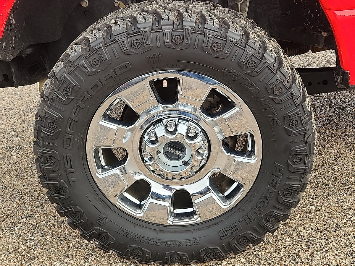 Used 2023 Ford F350 Lariat w/ Lariat Ultimate Package AWD/4WD image 11