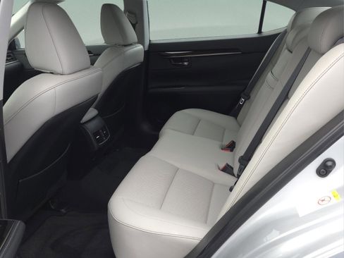 Used 2017 Lexus ES 350 image 9
