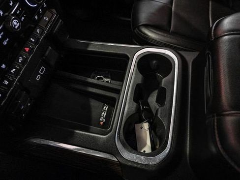 Used 2022 Chevrolet Silverado 3500 High Country w/ Technology Package image 23