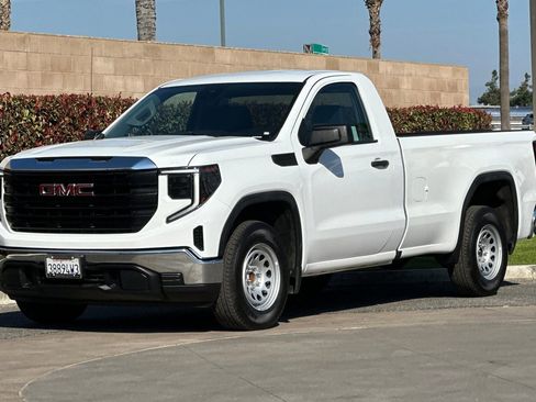 Used 2023 GMC Sierra 1500 Pro w/ Convenience Package image 8