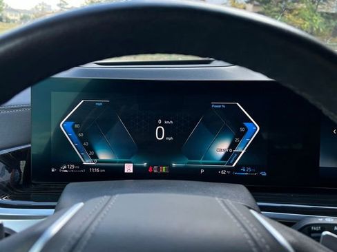 Used 2024 BMW X5 xDrive50e image 24