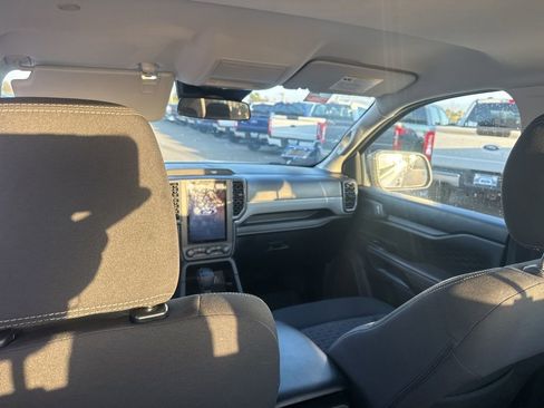 Used 2024 Ford Ranger XL w/ Trailer Tow Package image 12