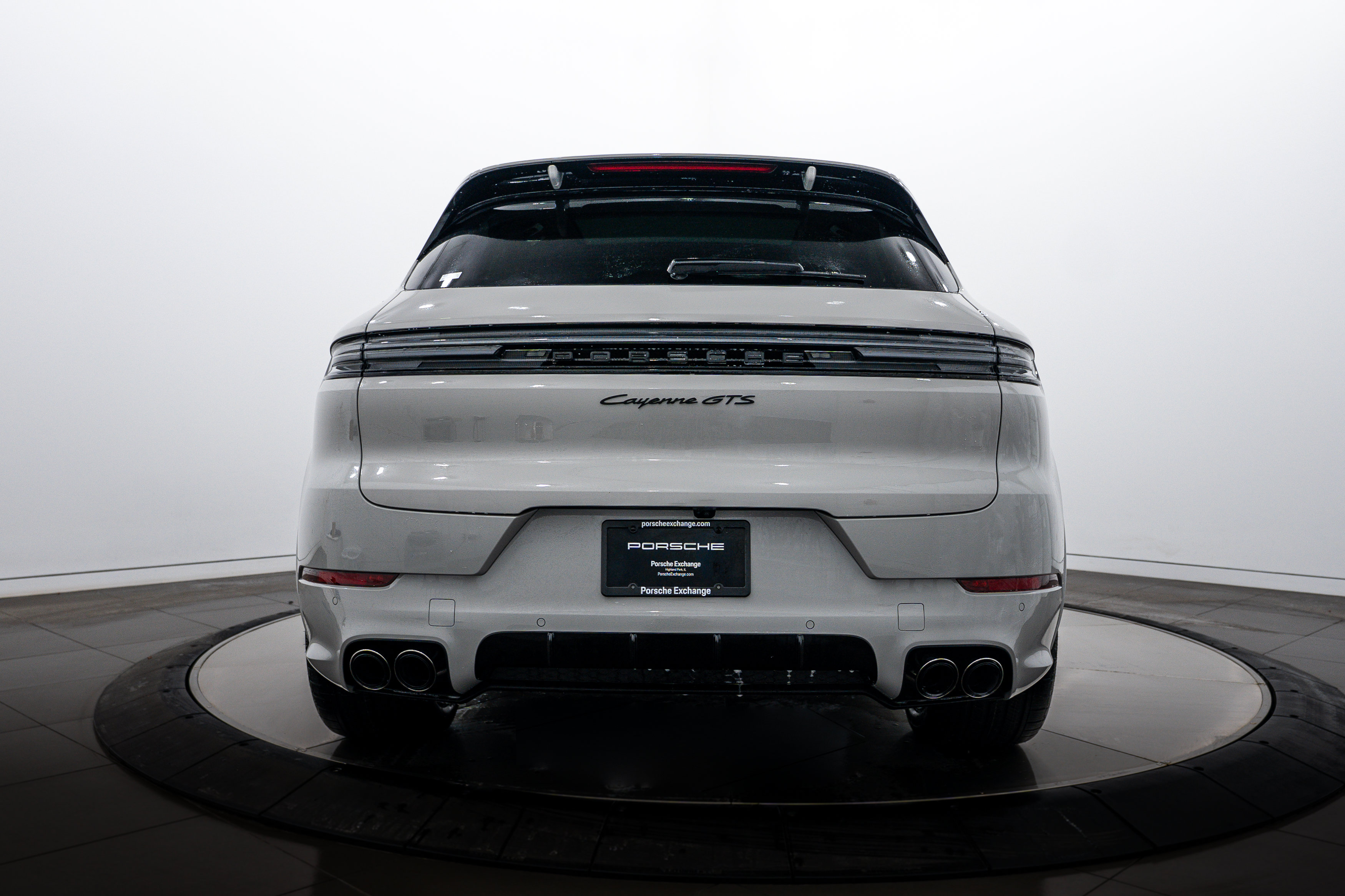 Used 2026 Porsche Cayenne GTS AWD/4WD image 6